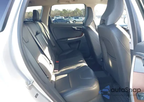 2017 Volvo Xc60 T5 Inscription z USA, uszkodzony, nr VIN YV440MDUXH2212617